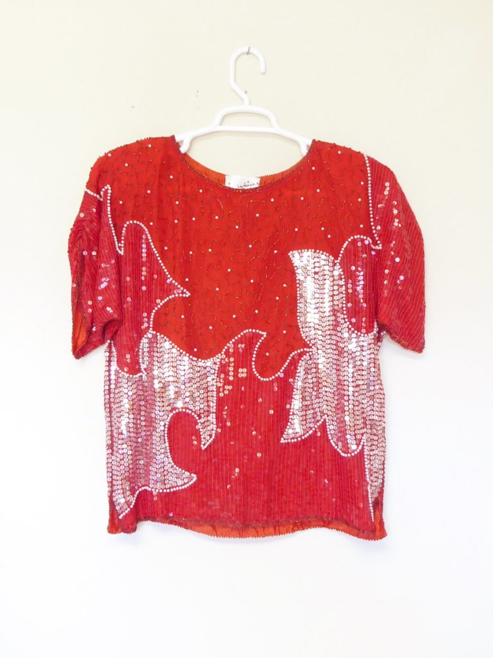 1980s Vintage in fashions red silk beaded silver sequin pearl top size medium